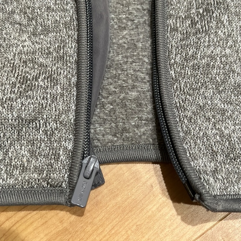 Old Navy Full-Zip Fleece - 18-24 mos​​​​​​​​​​ - Picture 6 of 8